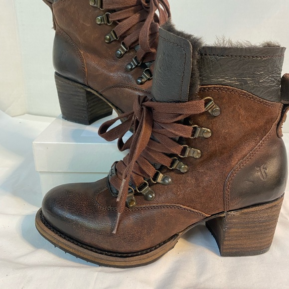 Frye Vera Hiker Boots Excellent Like New Condition - Picture 3 of 10